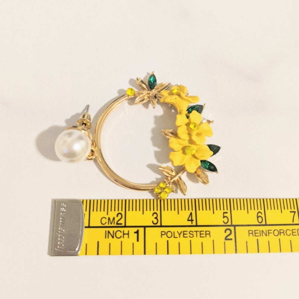 🍒5/$30-Hoop Drop Floral YELLOW Earrings🍒 - Picture 3 of 4